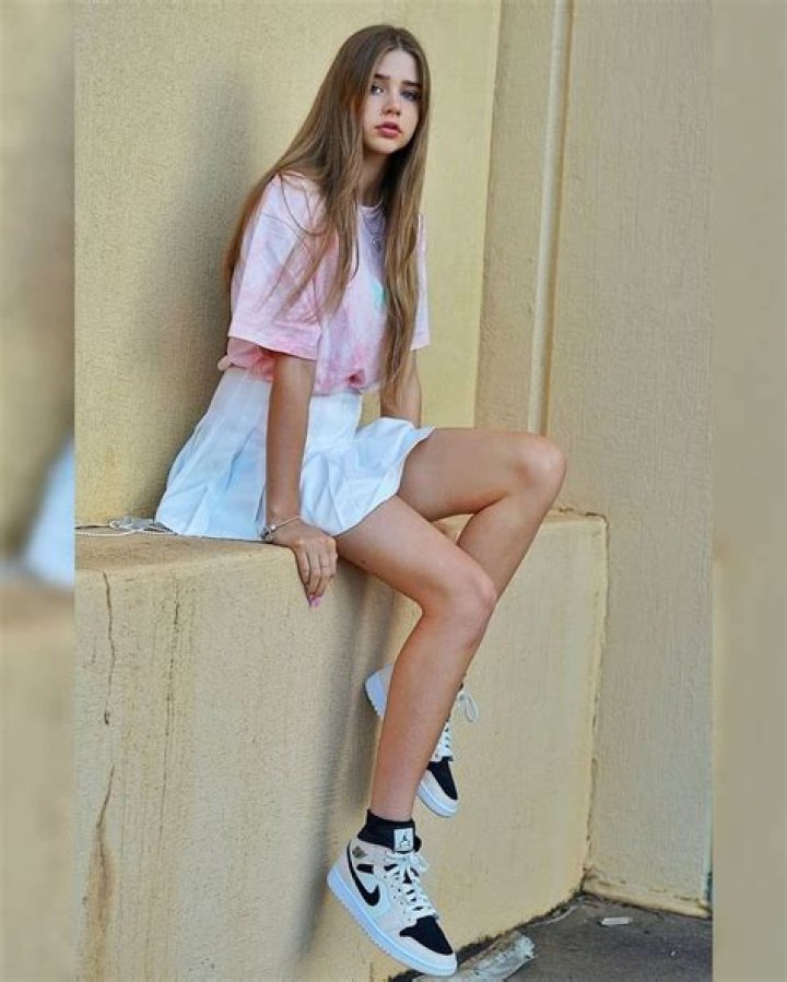 
Skyla Carpenter Height, Weight, Net Worth, Age, Birthday, Wikipedia, Who, Nationality, Biography 