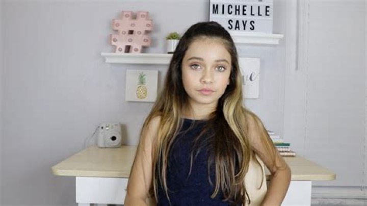 
Sophie Michelle Wiki, Bio, Age, Dating Boyfriend, Parents, Family, Height 