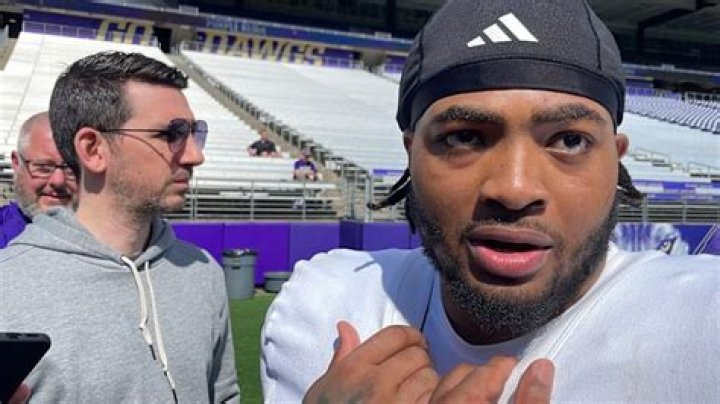 
Taariq Al-Uqdah Height, Weight, Net Worth, Age, Birthday, Wikipedia, Who, Nationality, Biography 