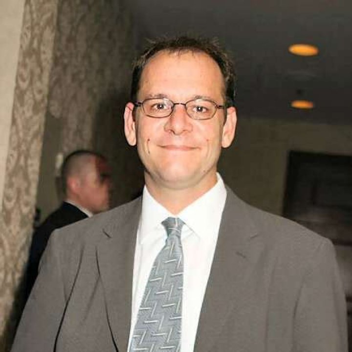 
Tim Minear Height, Weight, Net Worth, Age, Birthday, Wikipedia, Who, Nationality, Biography 