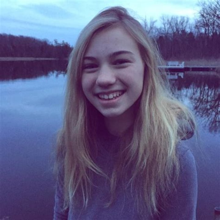 
Titi Evelyn & Titi Height, Weight, Net Worth, Age, Birthday, Wikipedia, Who, Nationality, Biography 