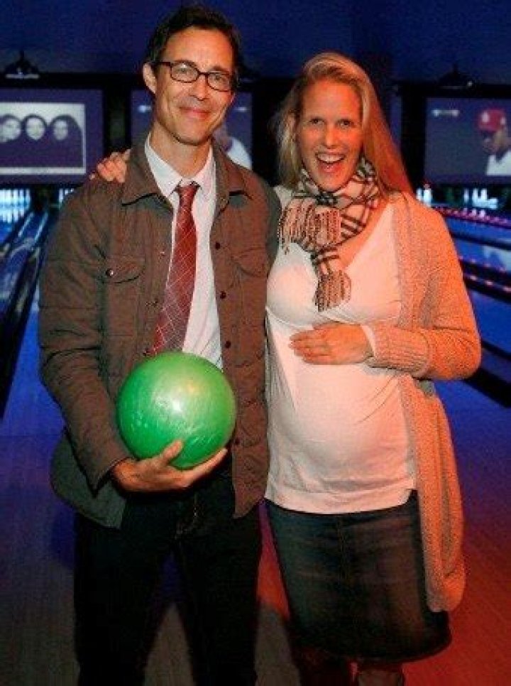 
Tom Cavanagh has been married to his wife, Maureen Grise, since 2004 