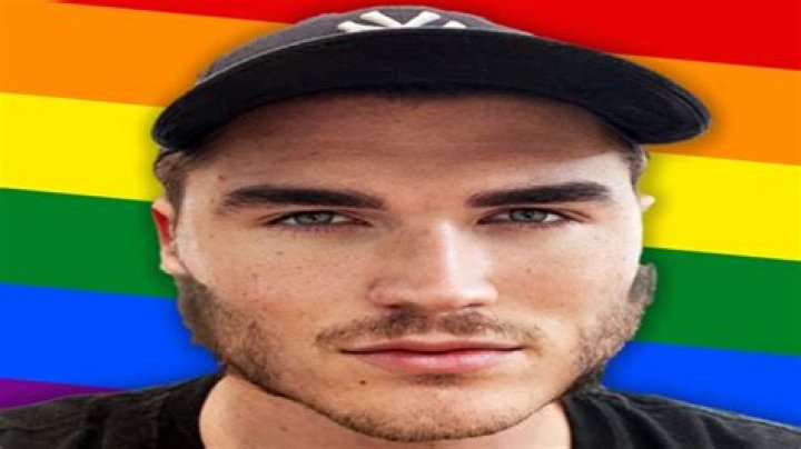 What Is Jschlatt Sexuality? Find Out If The Youtuber Is Gay