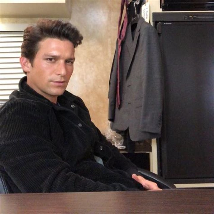 
Where is Daren Kagasoff today? Net worth, girlfriend, family 