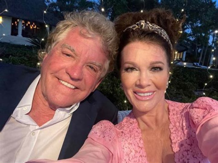 
Where is Lisa Vanderpump’s house? Her Wiki: Net Worth, Restaurants, Dog, Children, Husband Ken Todd 