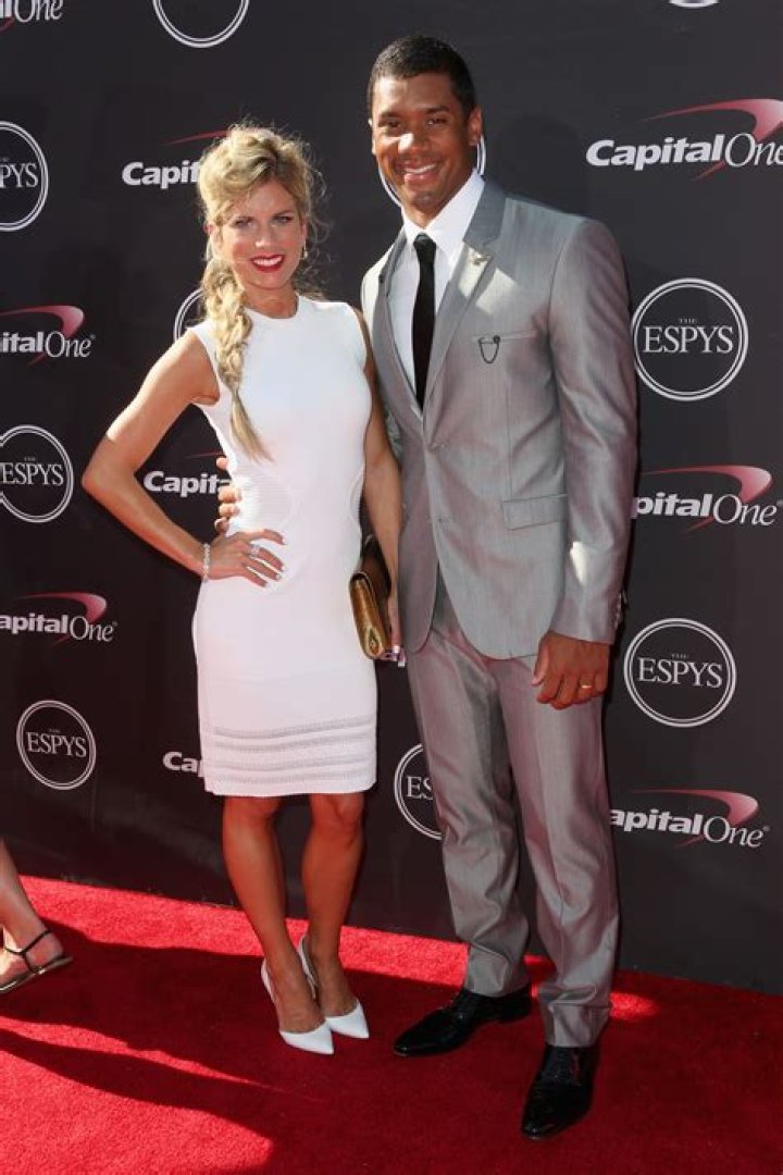 
Who Is Ashton Meem’s New Husband? Divorce With American Football QB Russell Wilson 