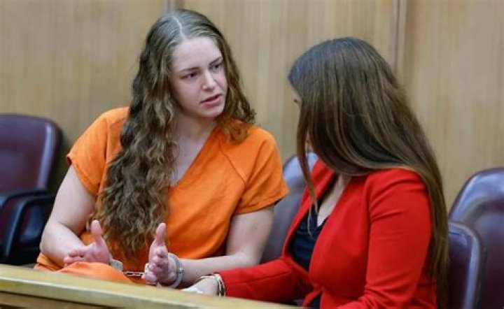 
Who Is Courtney Clenney? 