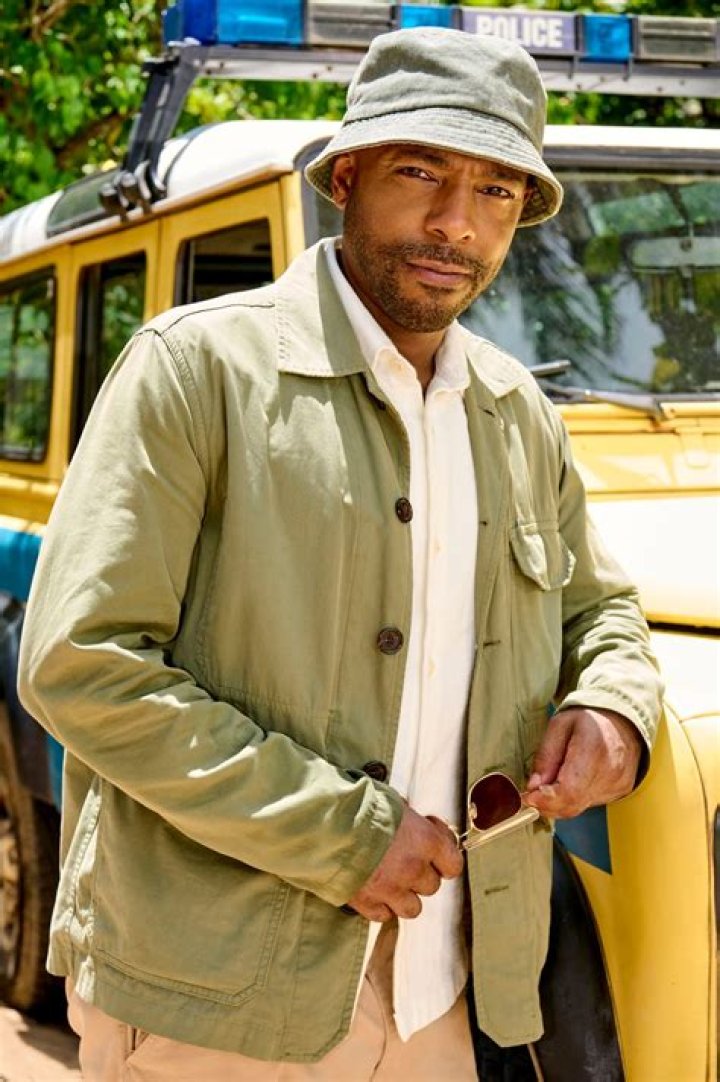 Who Is Leo Hatton From Death In Paradise? Age Wikipedia & Instagram