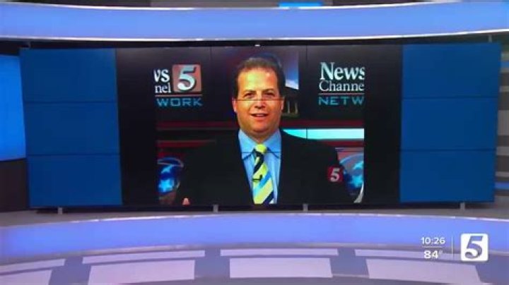 
Who Is Mark Howard Wife Debra? NewsChannel 5 Sportscaster Net Worth Before Death 