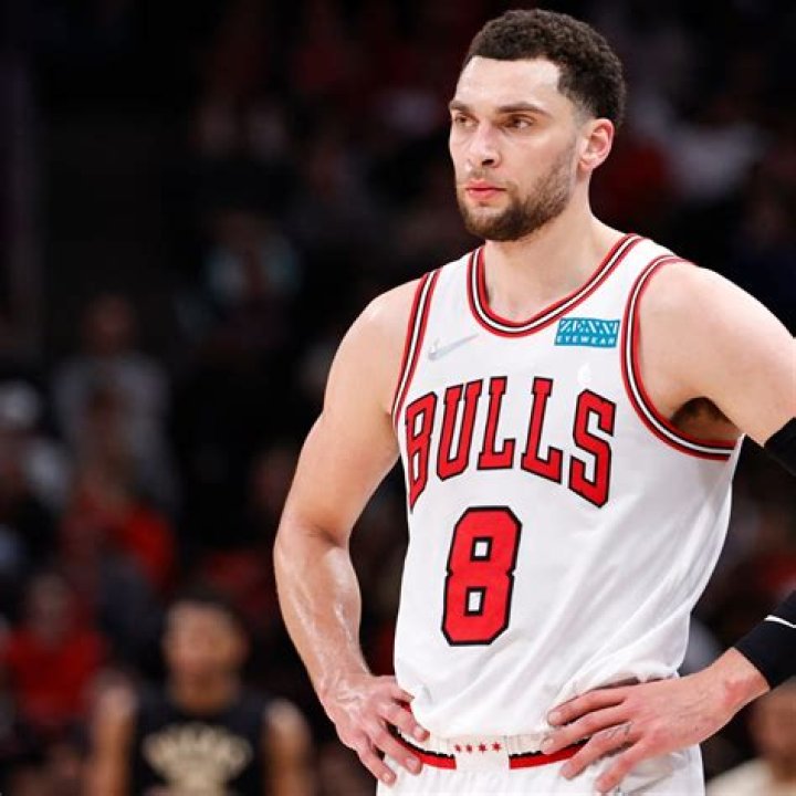 Zach LaVine Height, Weight, Net Worth, Age, Birthday, Wikipedia, Who, Nationality, Biography
